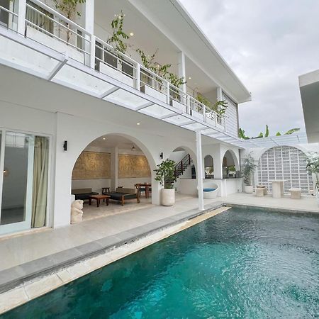 Apple Villas & Apartments Kerobokan Εξωτερικό φωτογραφία